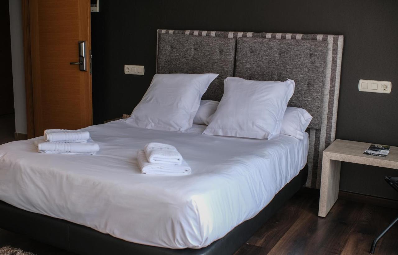 Hotel Rural Tixileiro-Cecos ภายนอก รูปภาพ